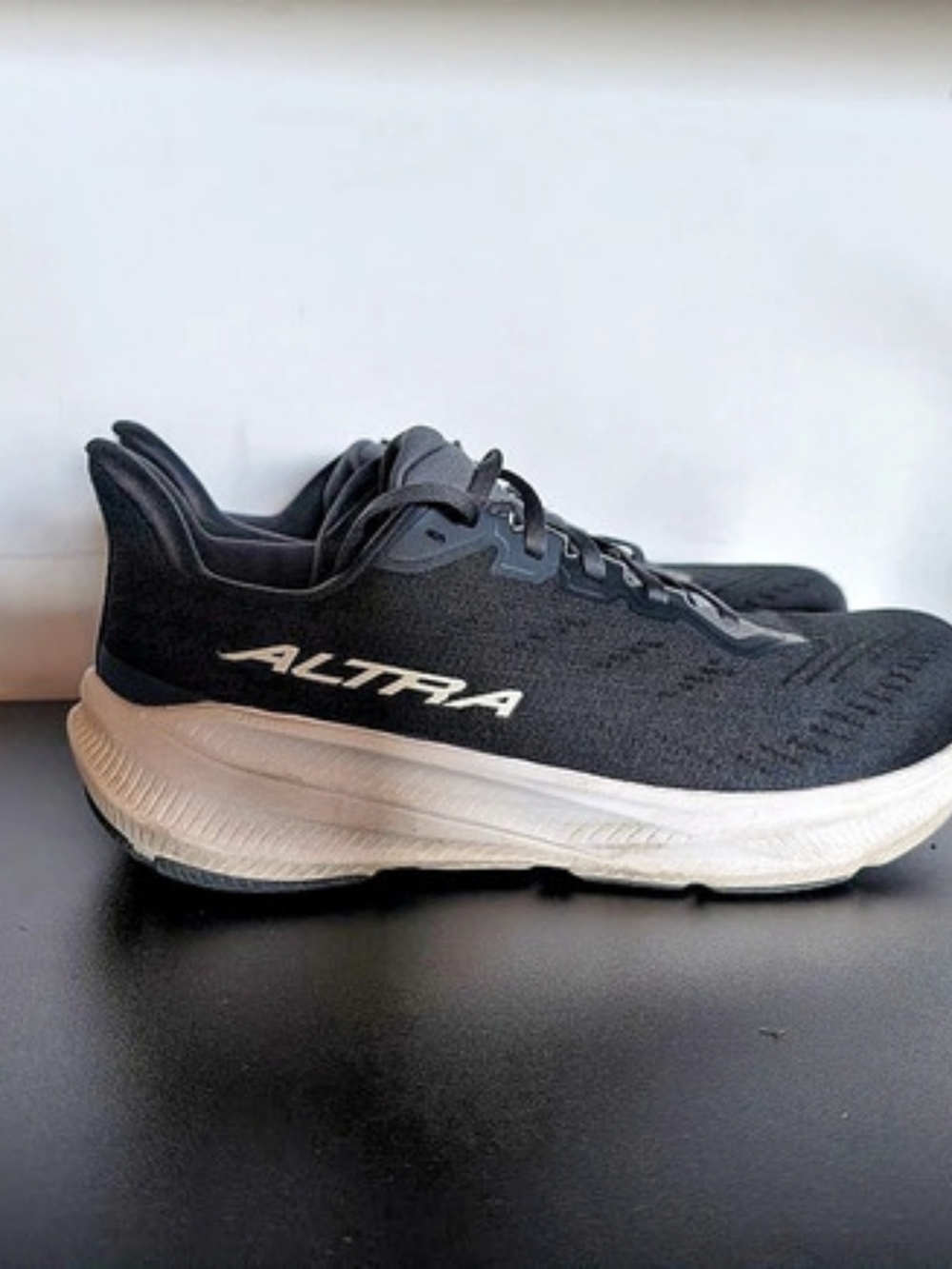 Altra Experience Flow 2 Athletic Shoes Black & White Men's 50US 9.5
